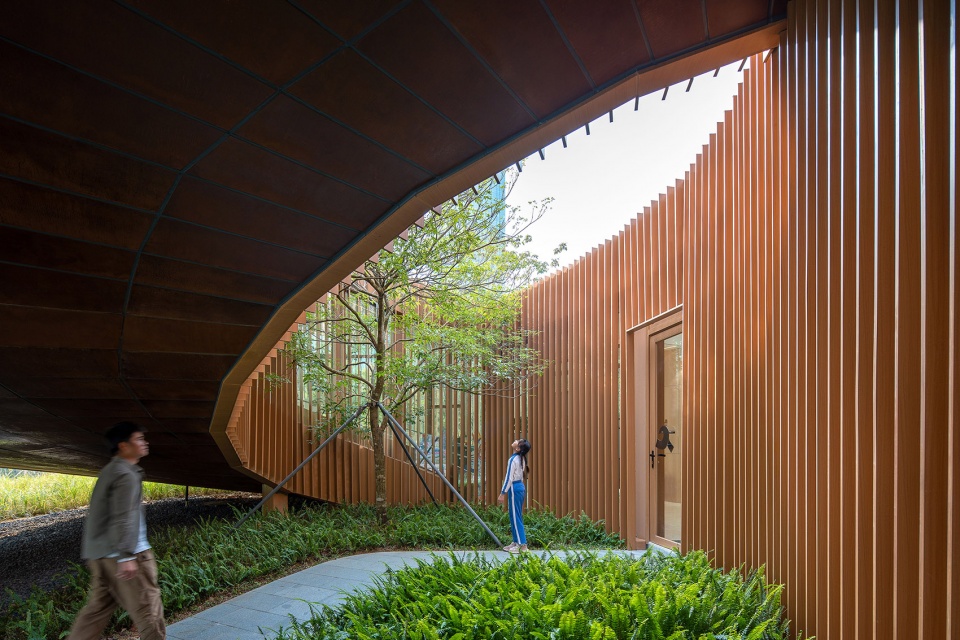 Serpentine Bookhouse China by ATELIER XI