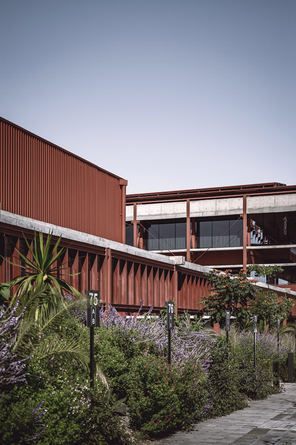 campus cbg by estudio mmx luis campos