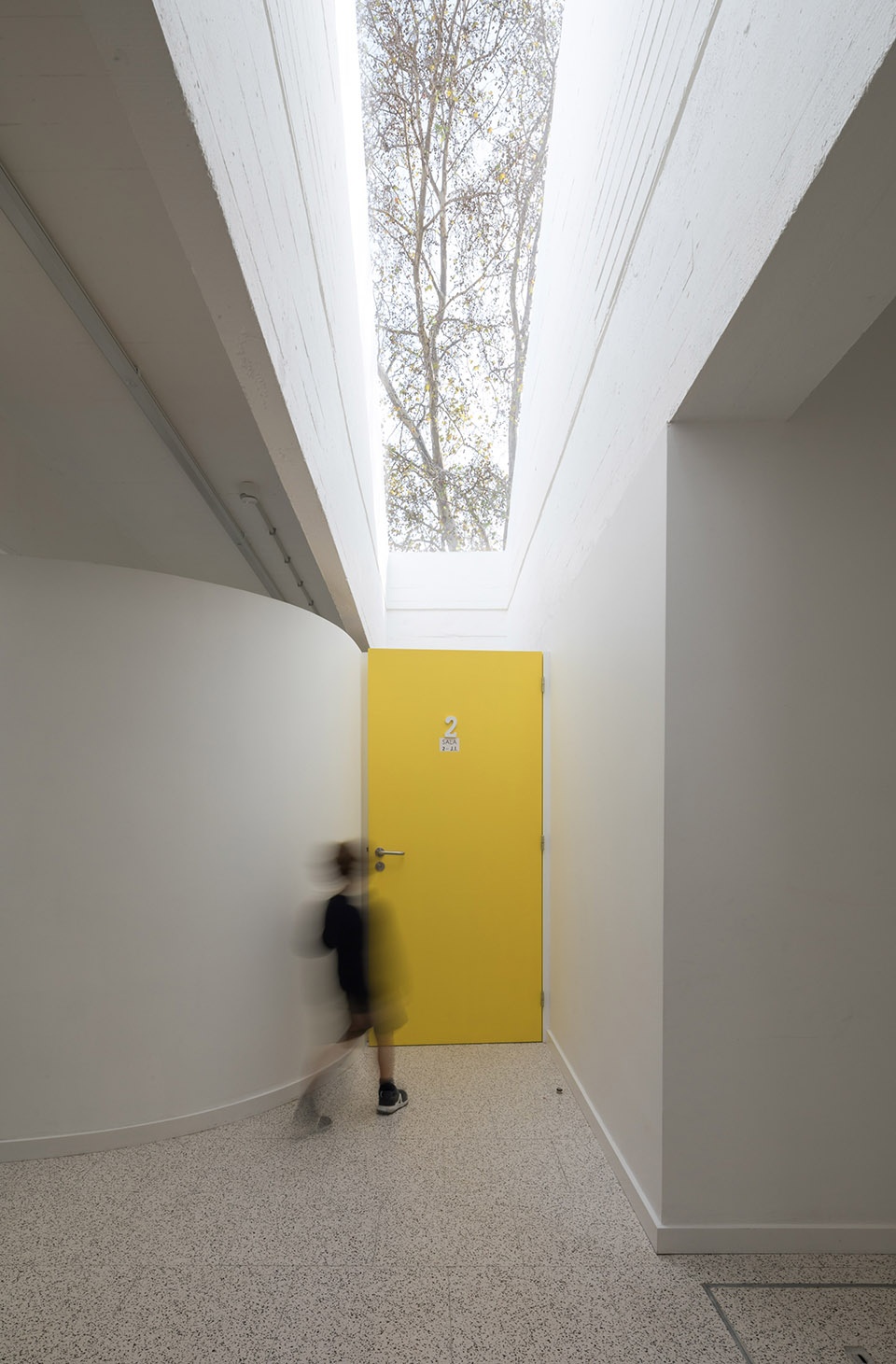 eb 36 school by jose adriao arquitectos