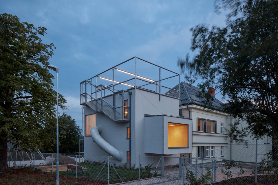 montessori kindergarten jablonec nad nisou by mjolk architekti projektovy atelier david