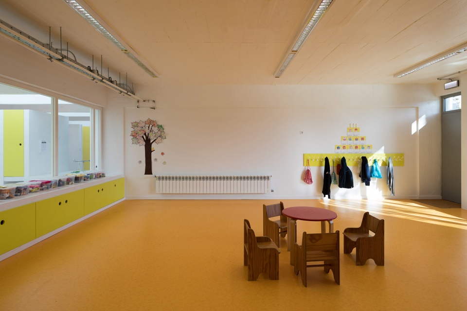 eb 36 school by jose adriao arquitectos
