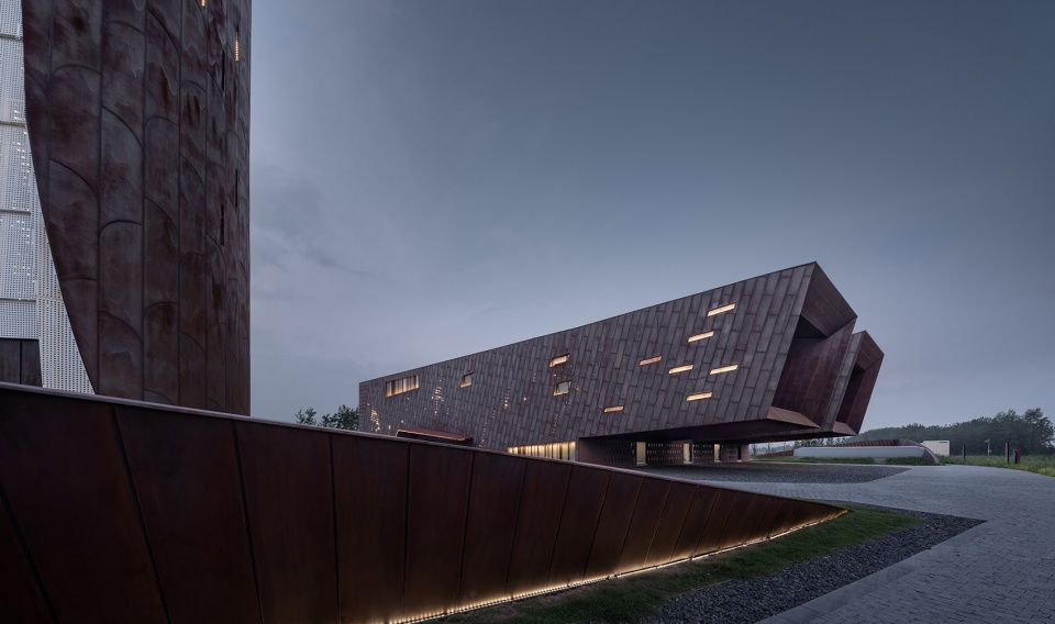 yangtze river crossing campaign memorial park by atelier zhou ling
