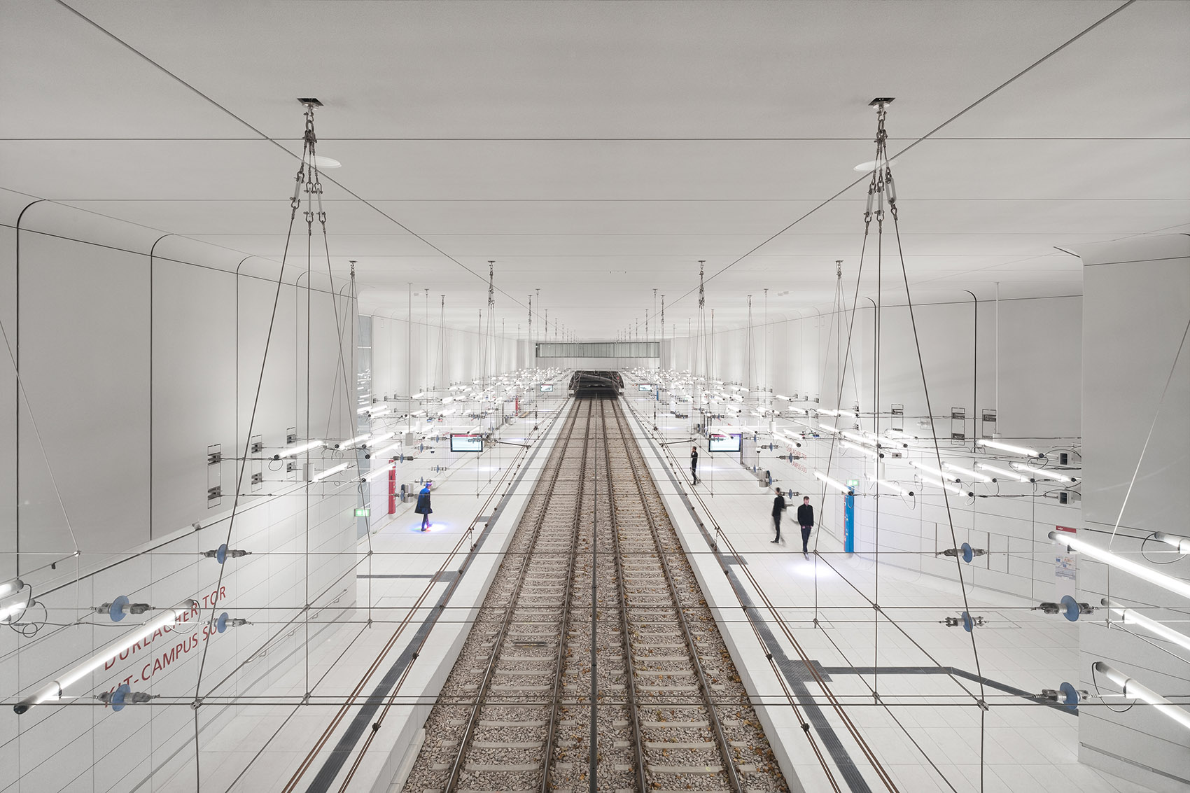 Light Rail Tunnel Karlsruhe by allmannwappner - 谷德设计网