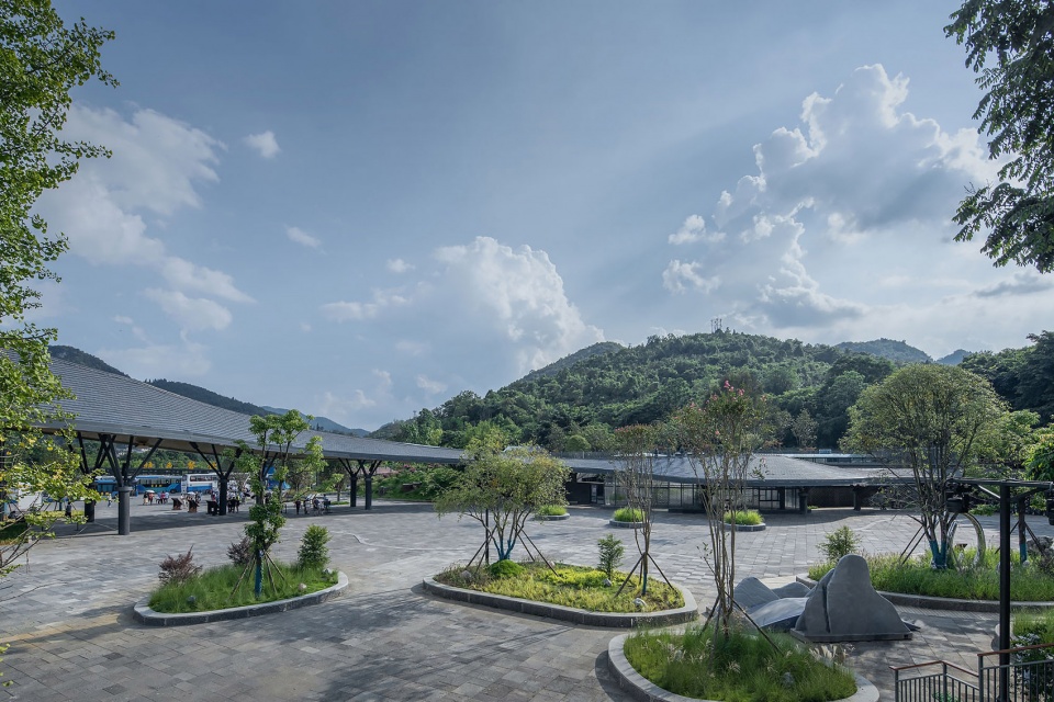 tourist center of huangguoshu scenic area by caupdaepatsc