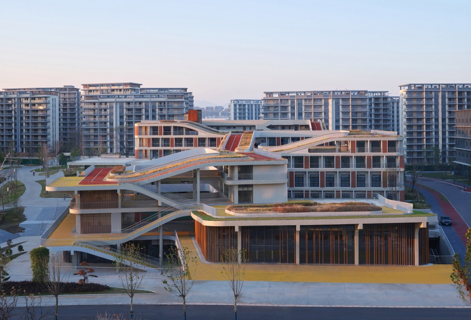 student community center at yangtze delta region institute quzhou of uestc by time space architecture studio tjad