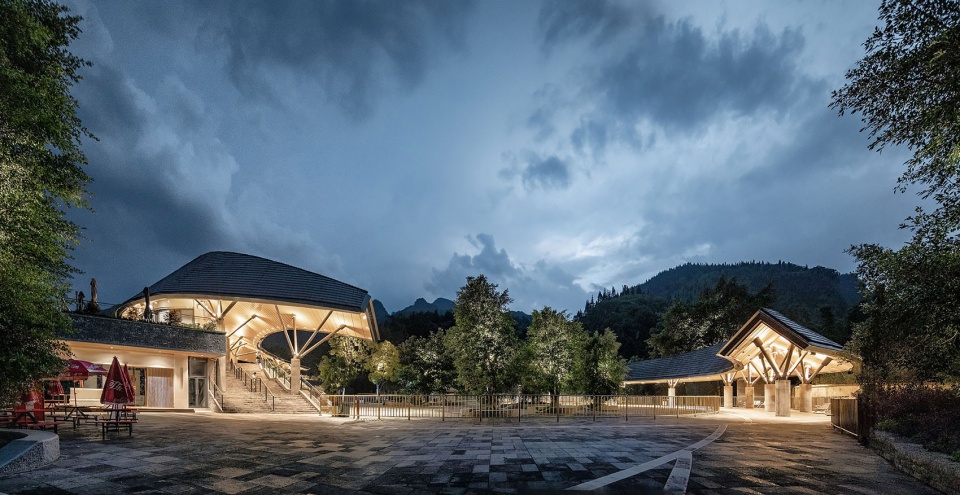 tourist center of huangguoshu scenic area by caupdaepatsc