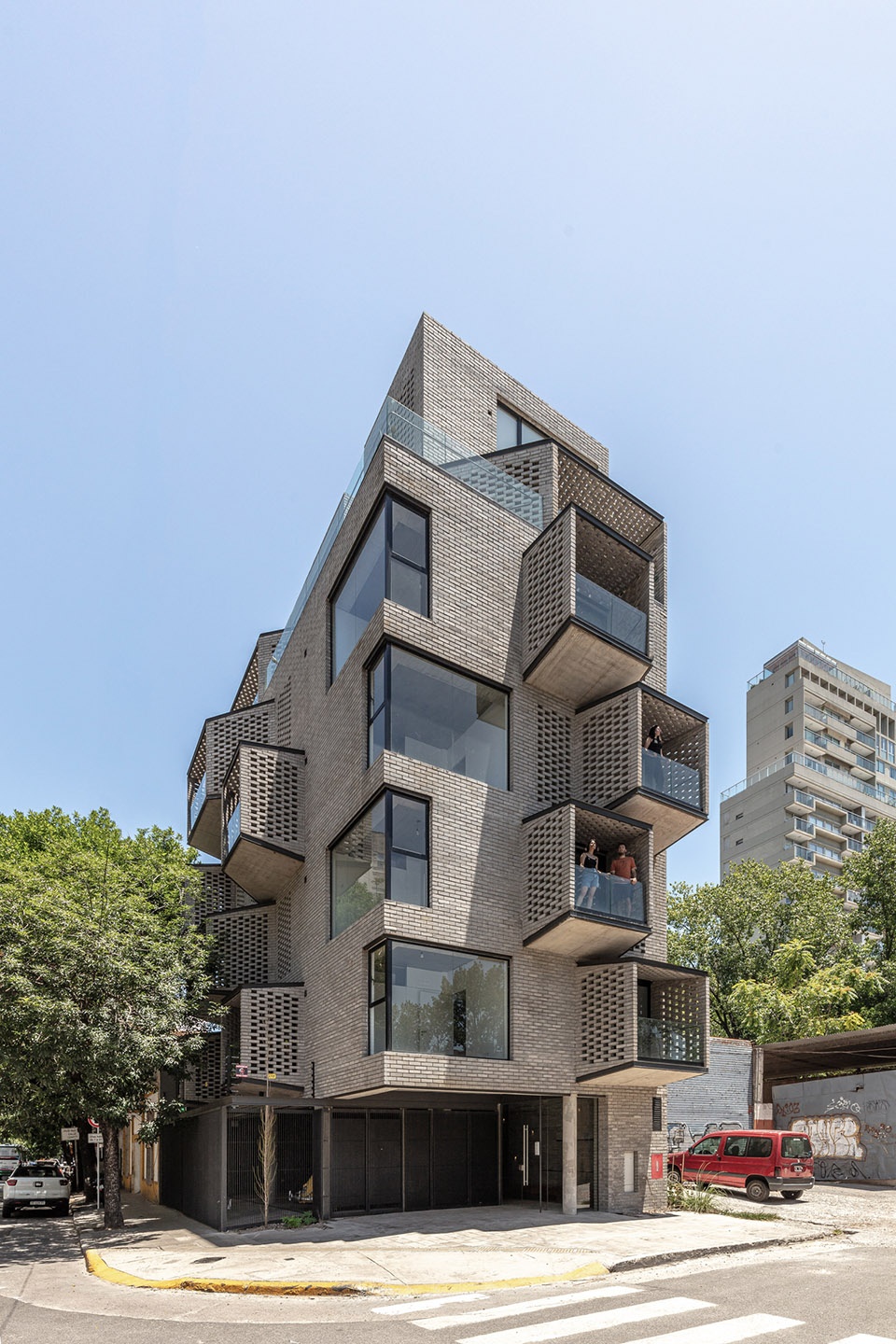 M 5606 by Arqtipo Arq Juan Pablo Negro