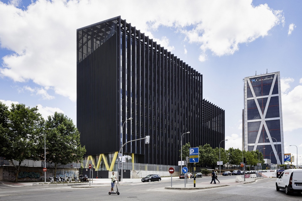 metro de madrid headquarters and transport complex