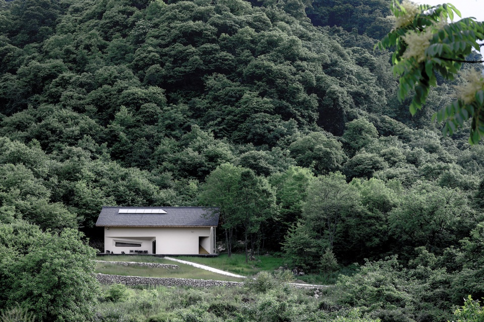 qinlin suji lone m hidden bookstore lone m cafe by studio qi architects