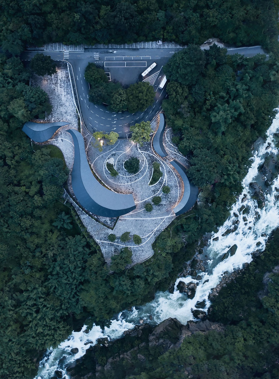 tourist center of huangguoshu scenic area by caupdaepatsc