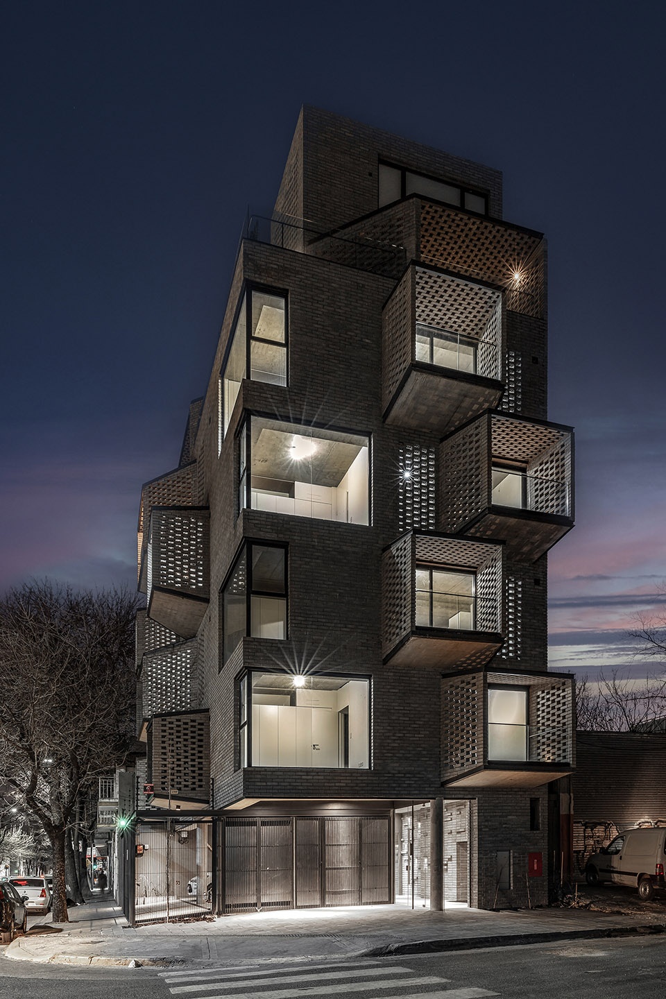 M 5606 by Arqtipo Arq Juan Pablo Negro