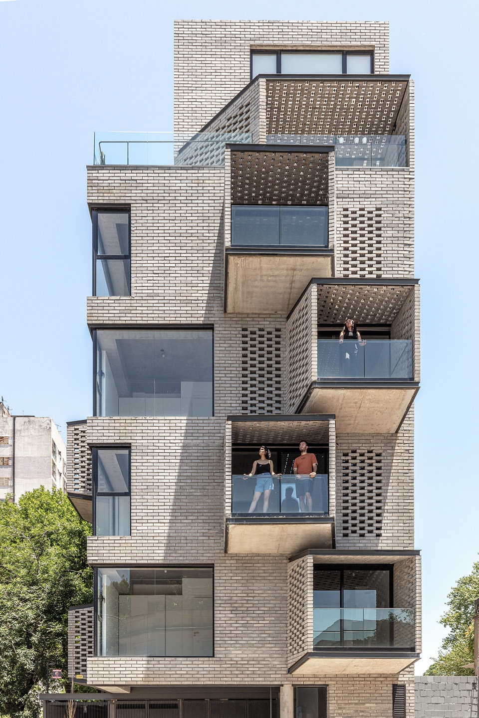 M 5606 by Arqtipo Arq Juan Pablo Negro