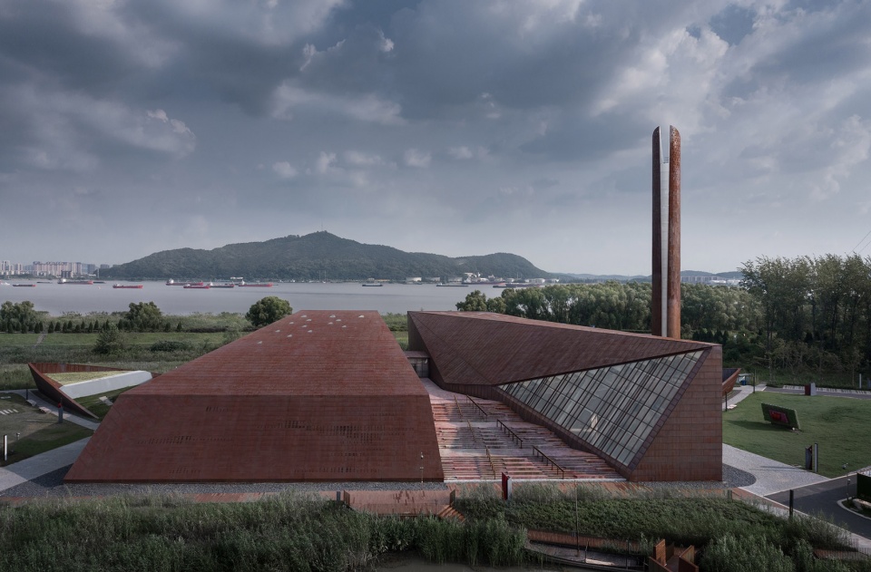 yangtze river crossing campaign memorial park by atelier zhou ling
