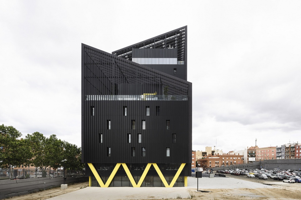 metro de madrid headquarters and transport complex