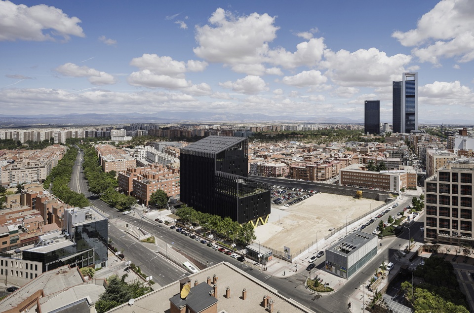 metro de madrid headquarters and transport complex