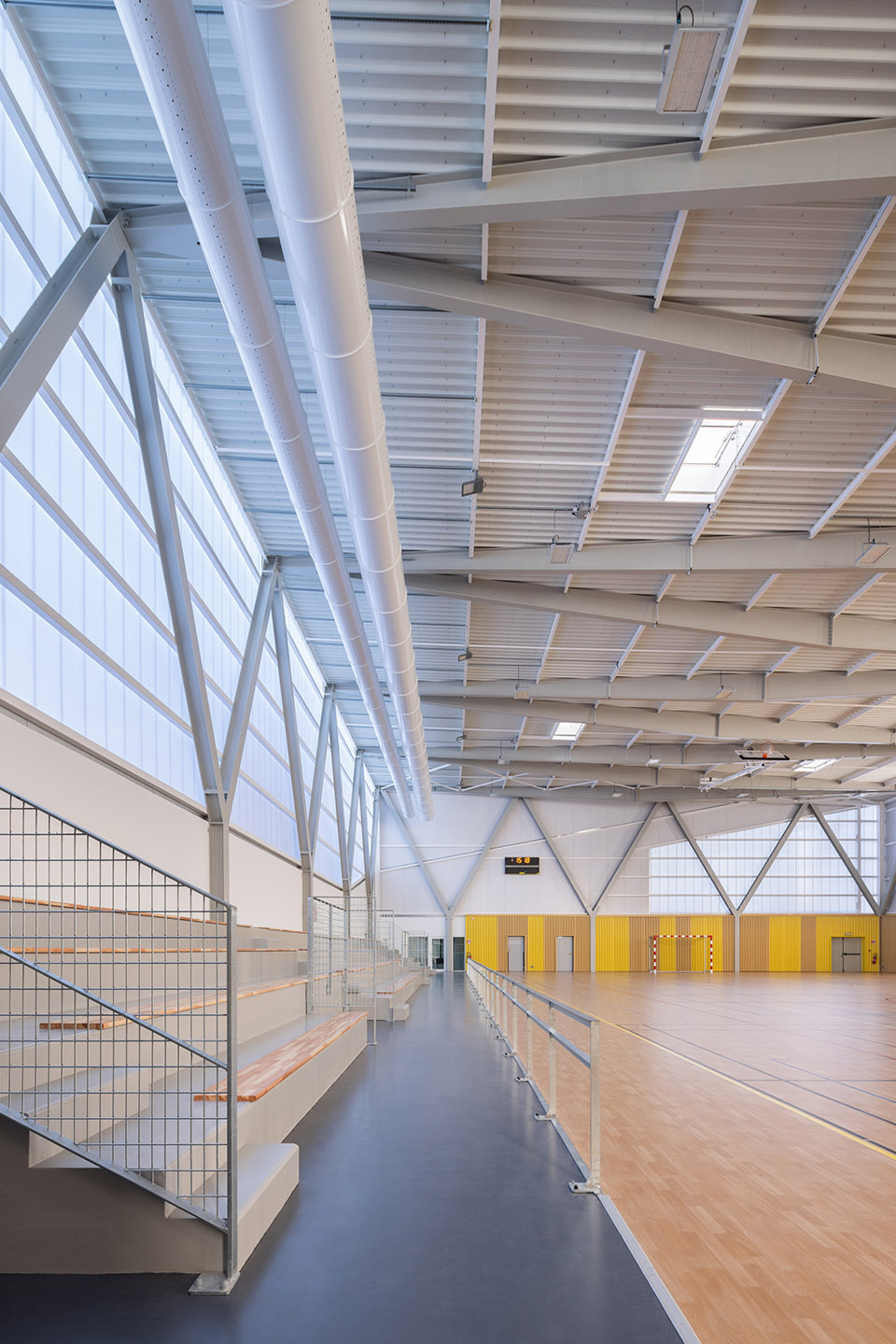 Renovation and extension of the Coum sports complex by ENO Architectes
