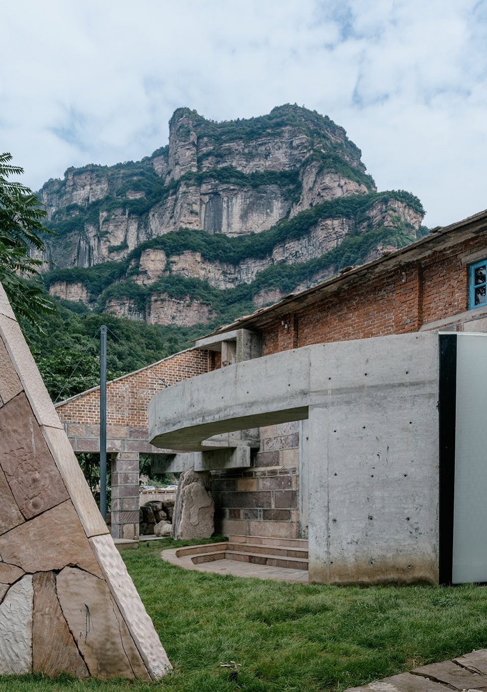 taihang xinyu art museum by wang chong studio