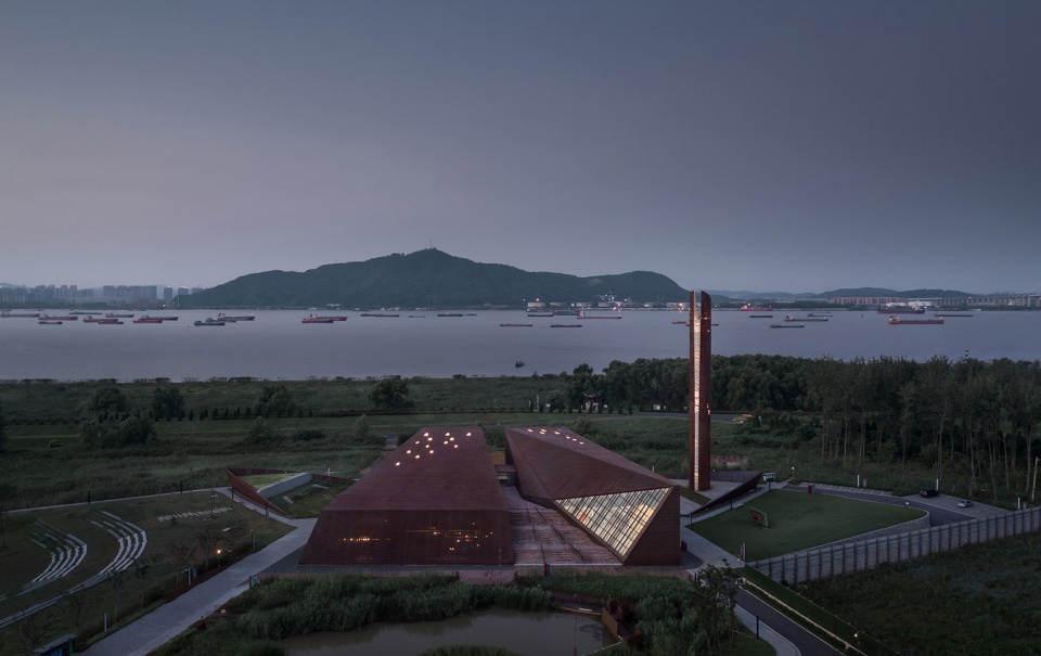 yangtze river crossing campaign memorial park by atelier zhou ling
