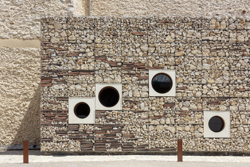 Chessy cultural centre by Opus 5 architectes