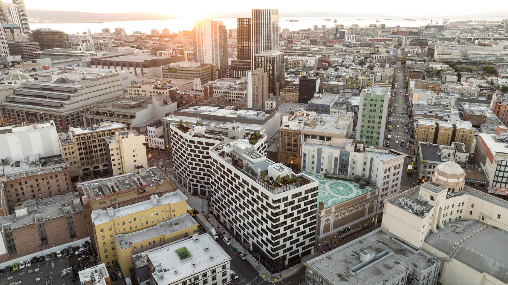 Serif and The Line Hotel by Handel Architects 谷德设计网