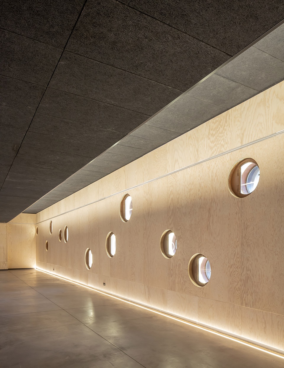 Chessy cultural centre by Opus 5 architectes
