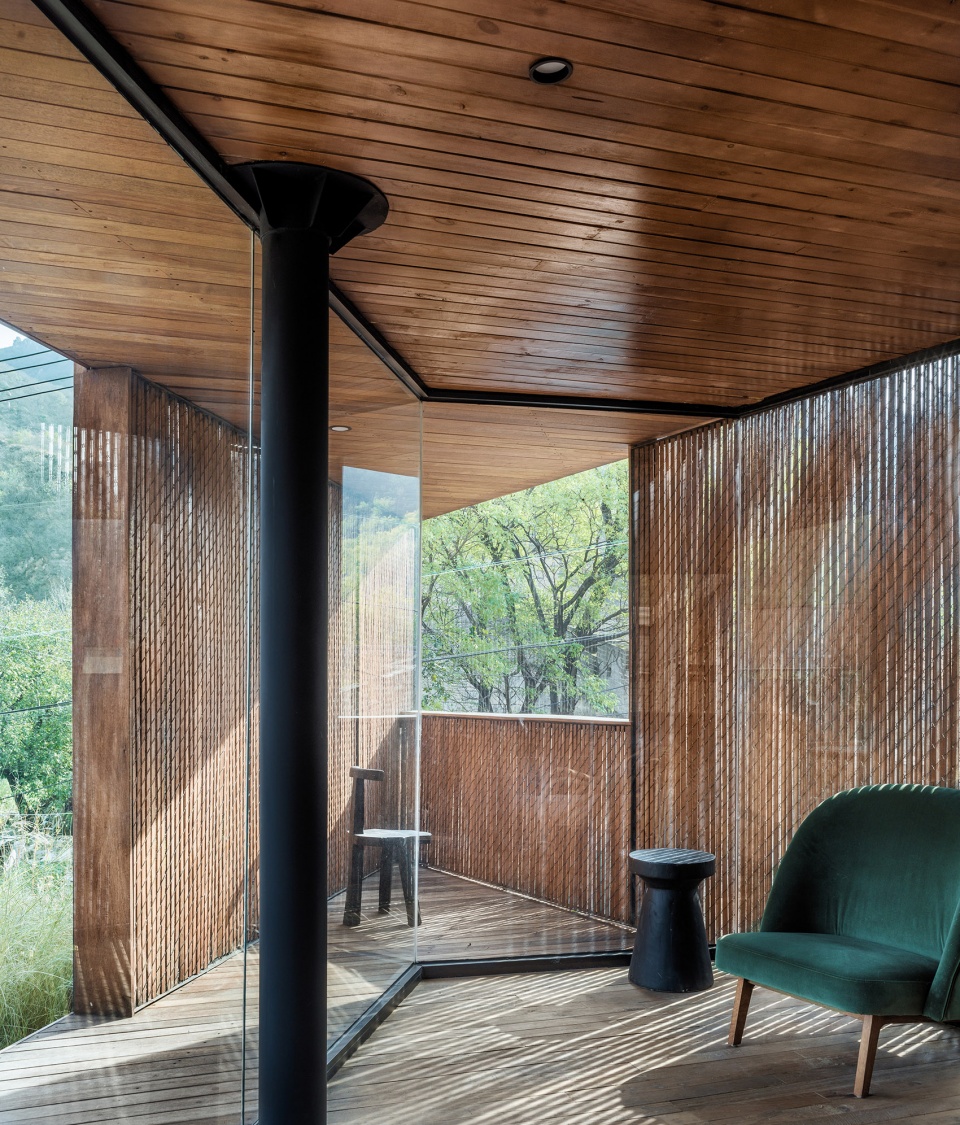 chaos is a ladder by dl atelier