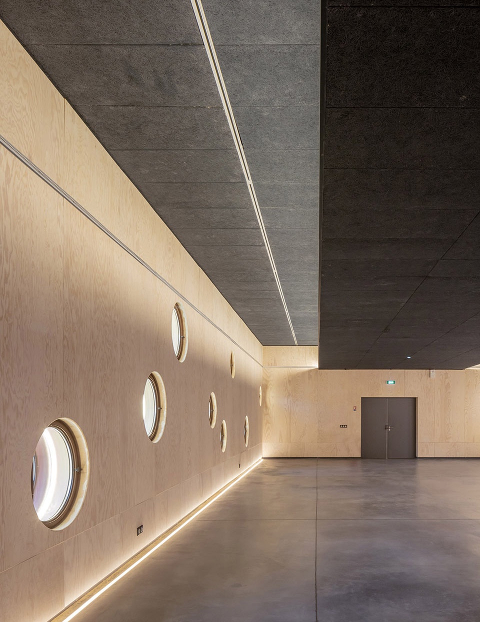 Chessy cultural centre by Opus 5 architectes aen