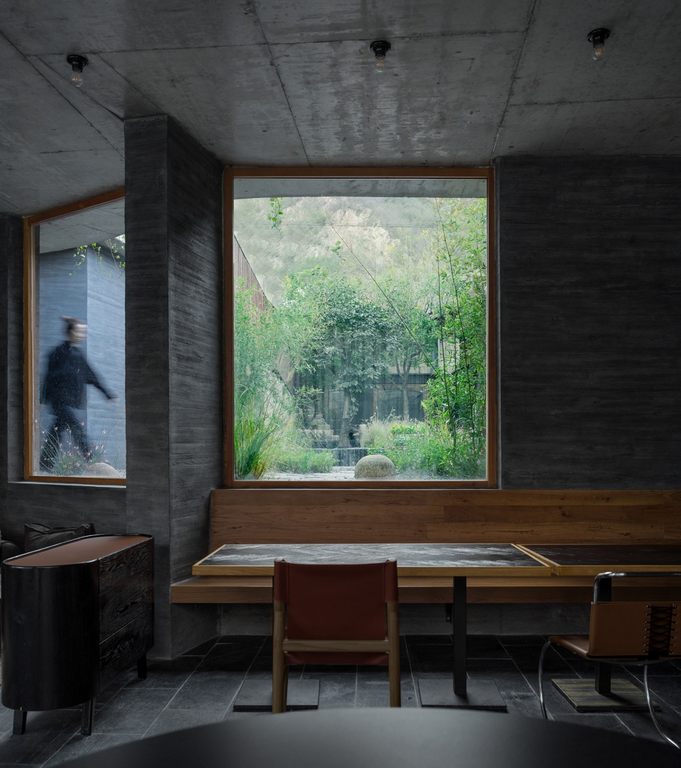 chaos is a ladder by dl atelier