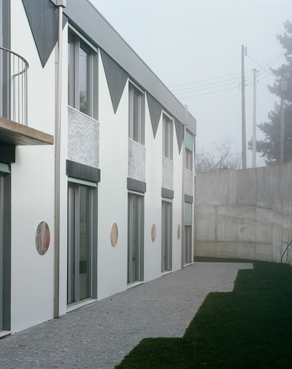 Houses of Cards by Fala Atelier 谷德设计网