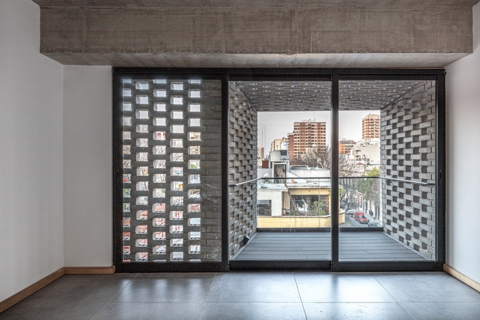 M 5606 by Arqtipo Arq Juan Pablo Negro