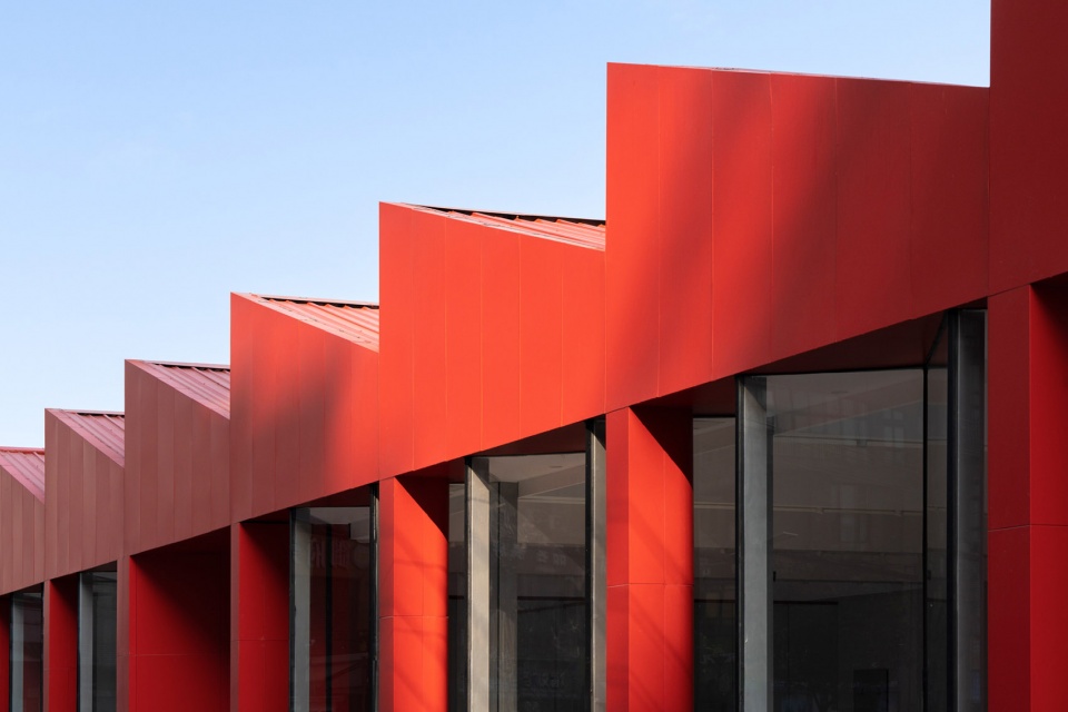 chengdu hongmeng car showroom by clou