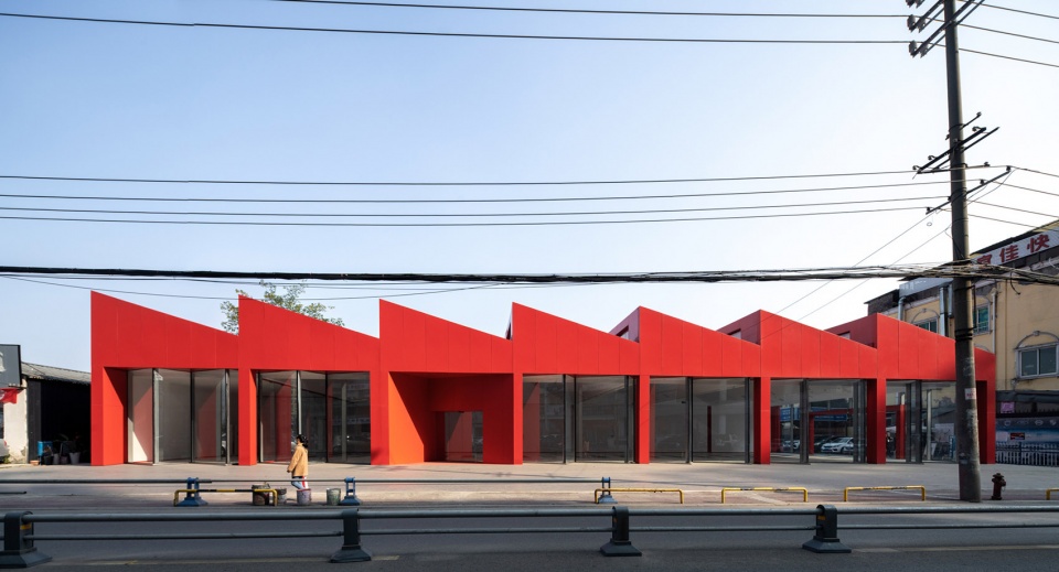 chengdu hongmeng car showroom by clou