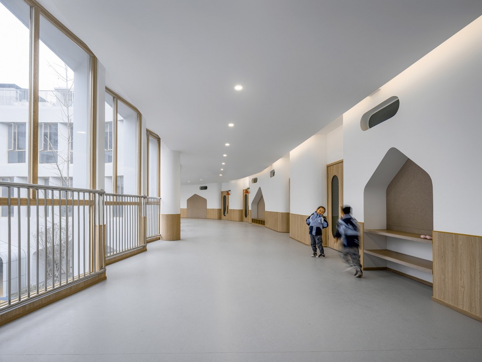 quzhou kecheng jiaogong kindergarten by lycs architecture
