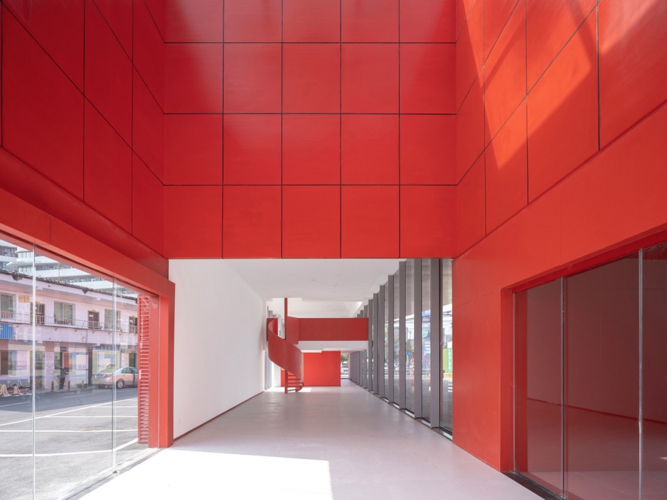 chengdu hongmeng car showroom by clou