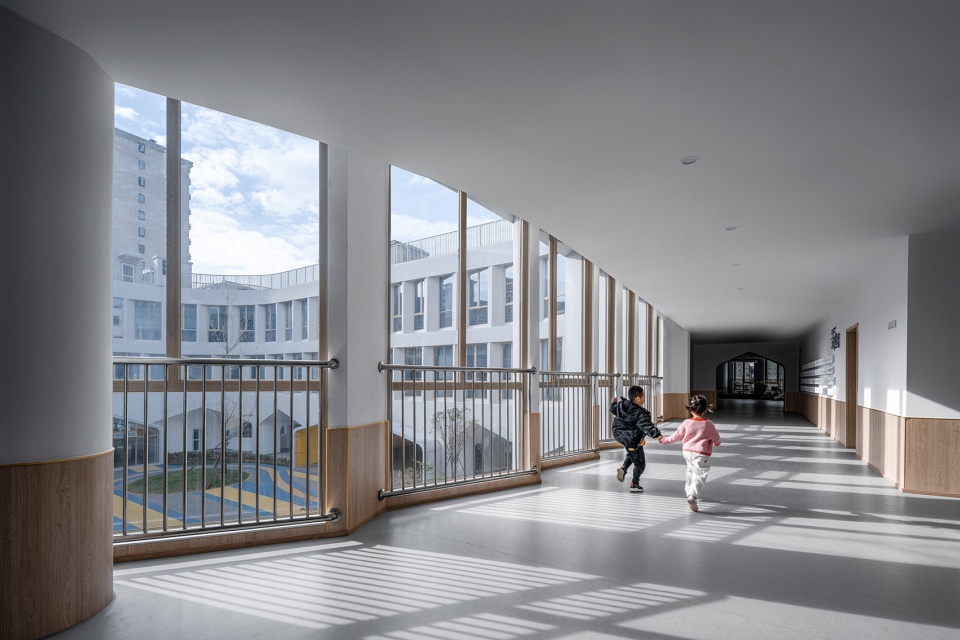 quzhou kecheng jiaogong kindergarten by lycs architecture