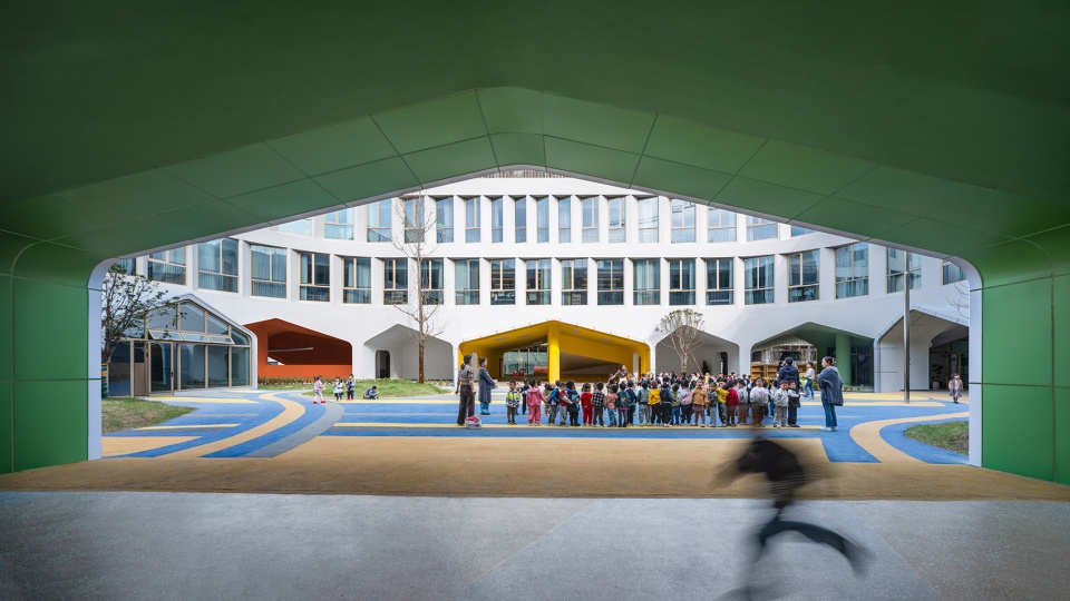 quzhou kecheng jiaogong kindergarten by lycs architecture
