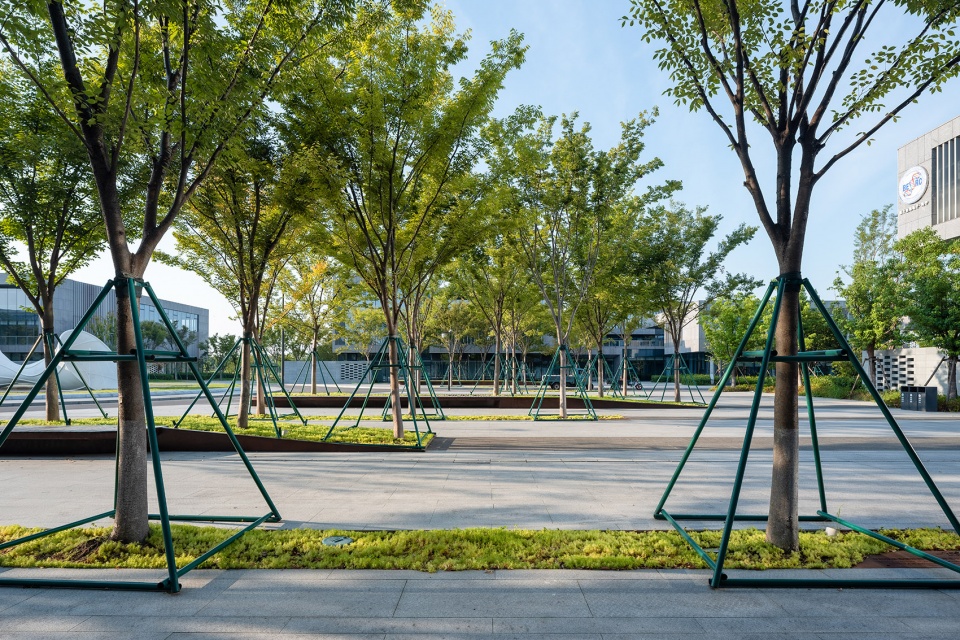 north office park of zhejiang university international campus in haining by la design
