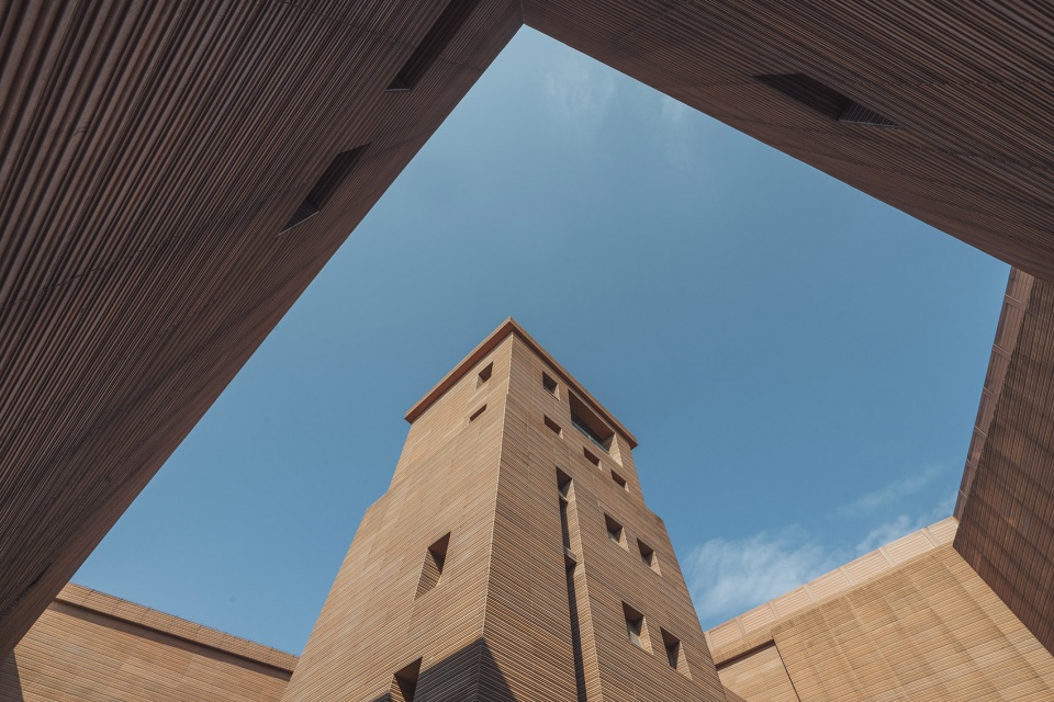 tongguan kiln site museum by luo jin studio