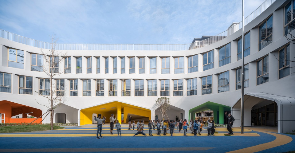 quzhou kecheng jiaogong kindergarten by lycs architecture
