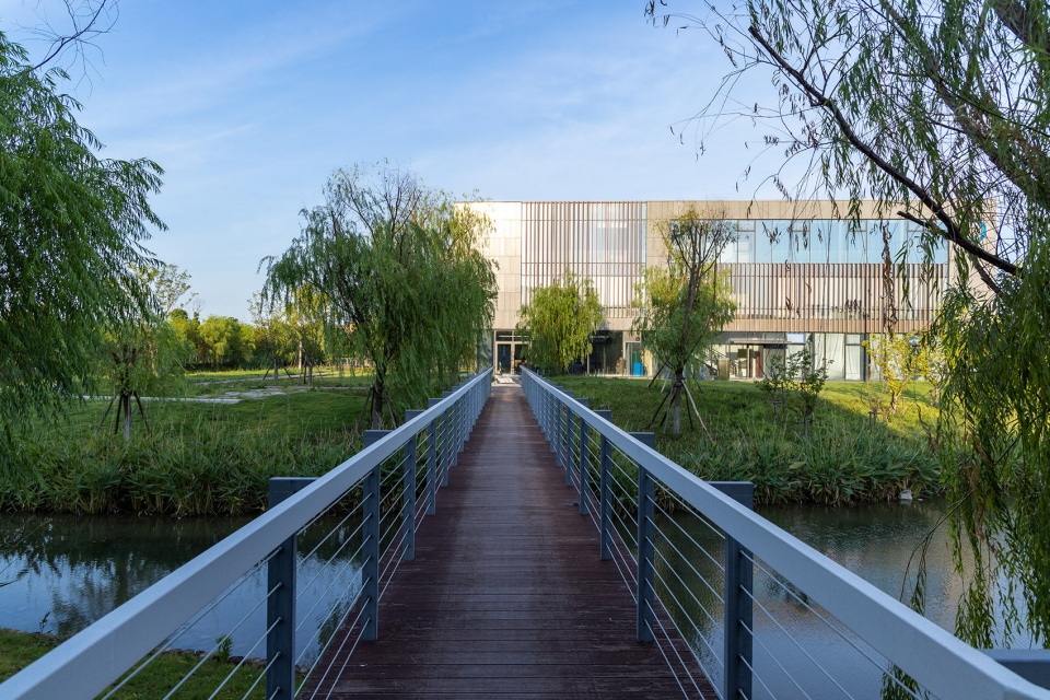 north office park of zhejiang university international campus in haining by la design