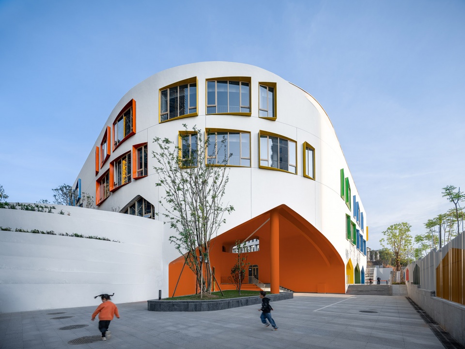 quzhou kecheng jiaogong kindergarten by lycs architecture