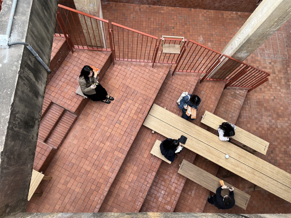 symbiotic urban furniture project by blue architecture studio