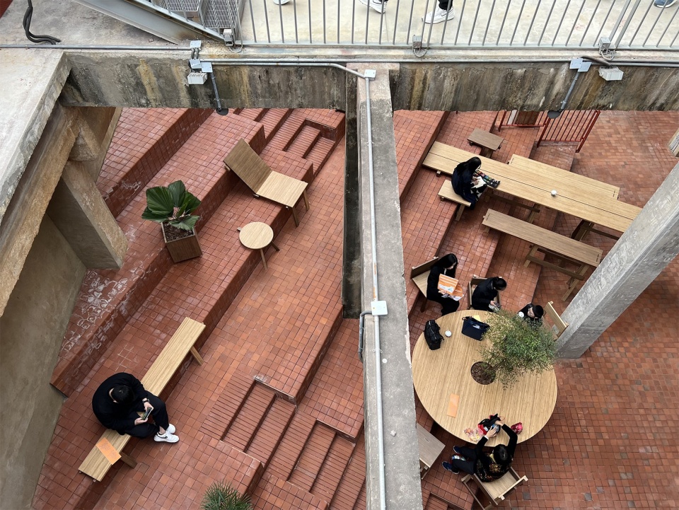 symbiotic urban furniture project by blue architecture studio