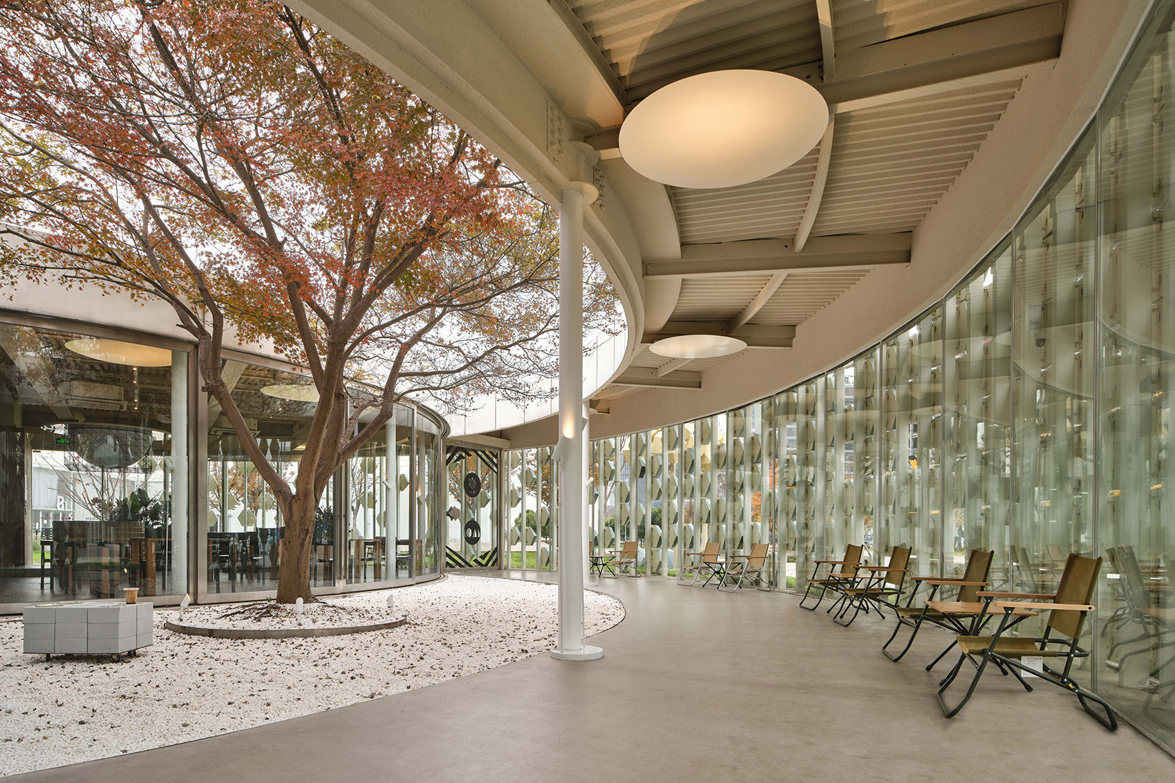 “Walking To The Green Maple” LOAM cafe&bar, China by STUDIO8 谷德设计网