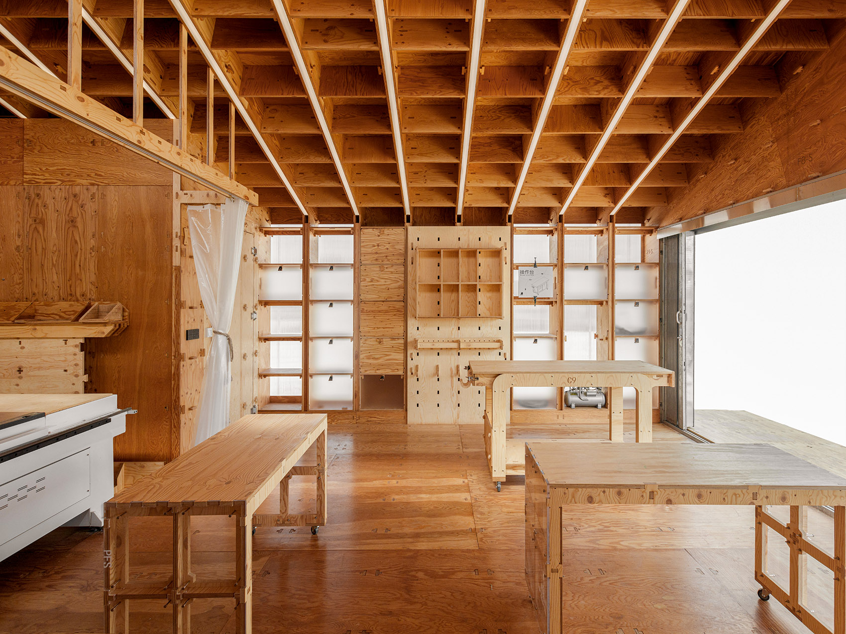 PFS digital mortise and tenon digital furniture store, China by