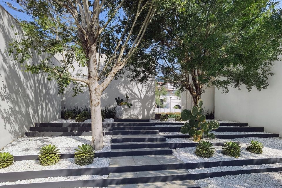 aranya sanya south garden by zscape