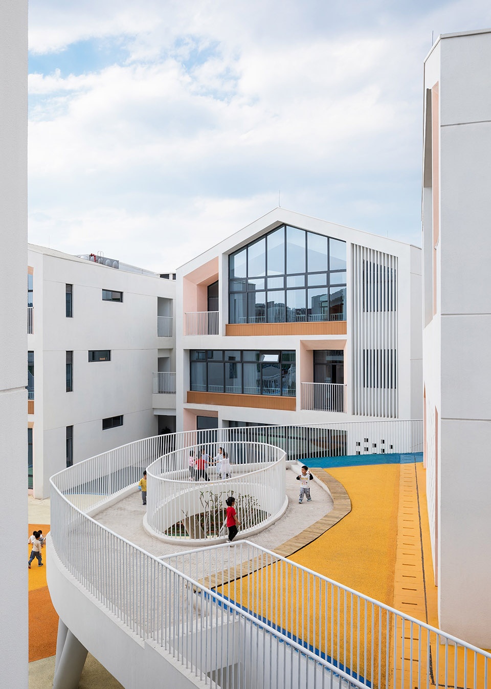 The southern branch of the Simao District Kindergarten by Tao Zhi Studio Architectural Design and Research Institute of SCUT