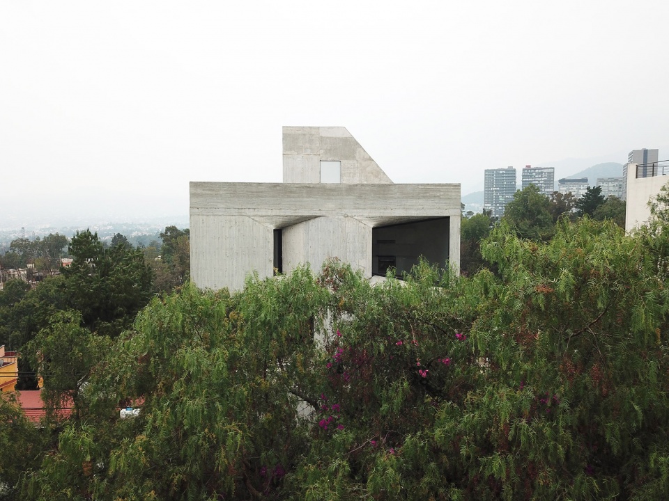 DL1310 by Michan Architecture