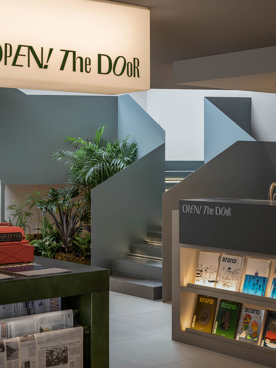 OPEN THE DOOR Art bookstore by WILD DESIGN X SIX ONE ZERO 谷德设计网