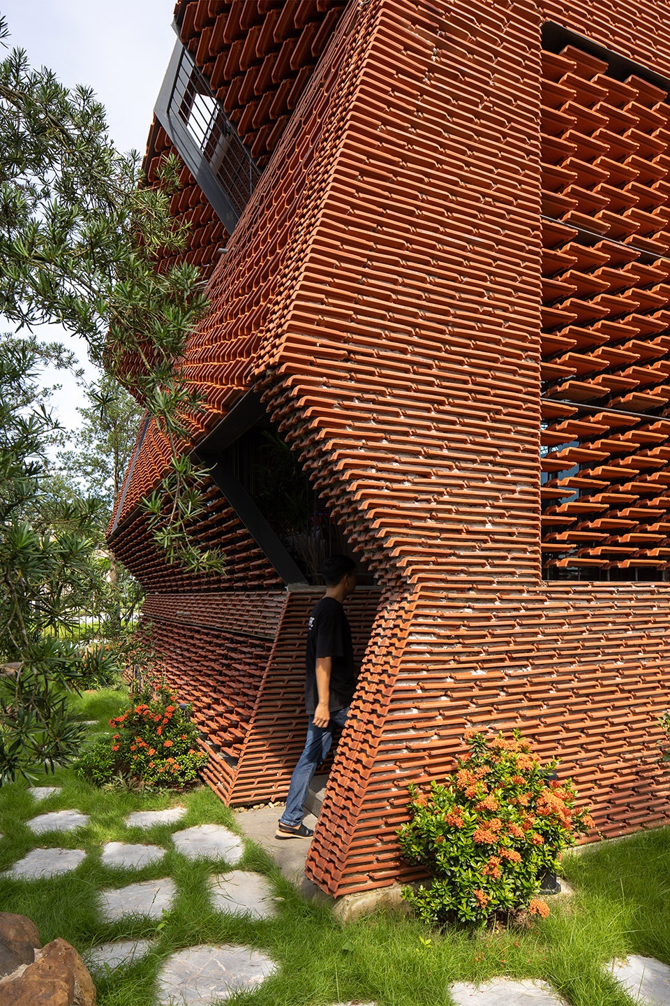 Tile Nest by H P Architects